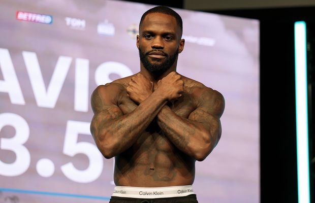 La 14 ani era tată, la 18 ani mergea la pușcărie » Cine e pugilistul care a stat la închisoare înainte de a deveni campion