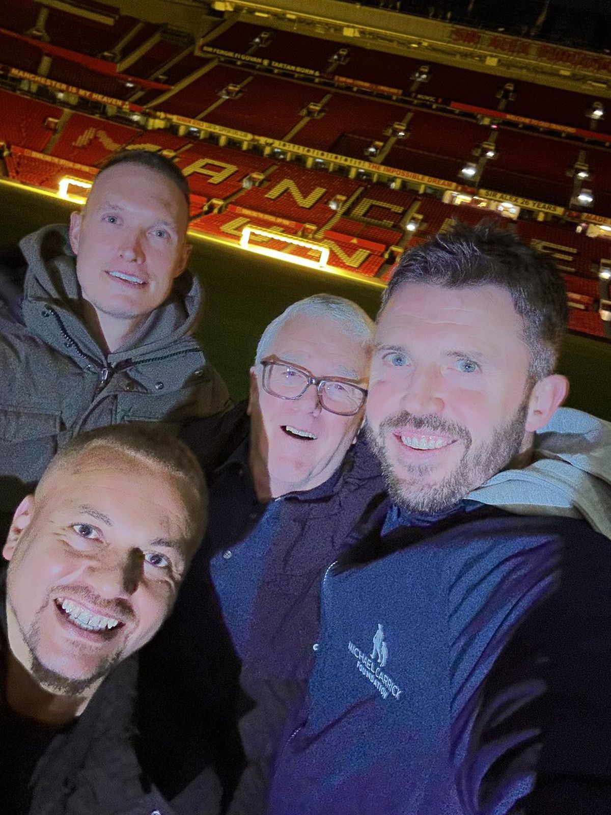 Suporterii lui United au dormit pe Old Trafford » Care a fost motivul