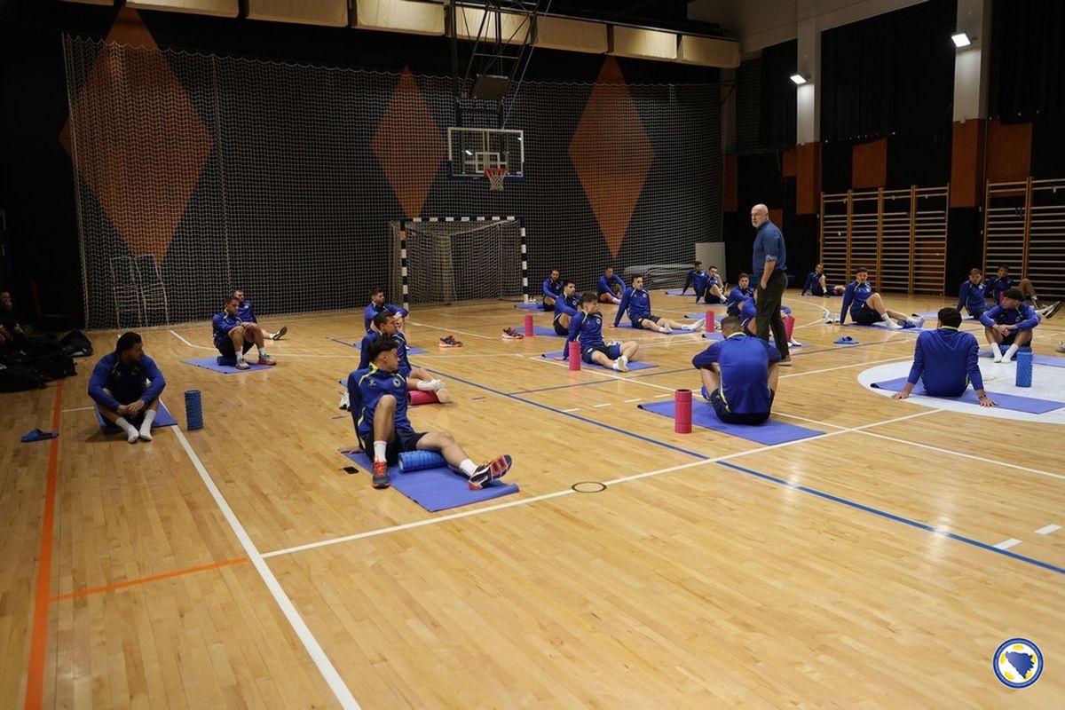 Antrenament neobișnuit înainte de meciul cu România » Bosnia s-a pregătit în interiorul hotelului