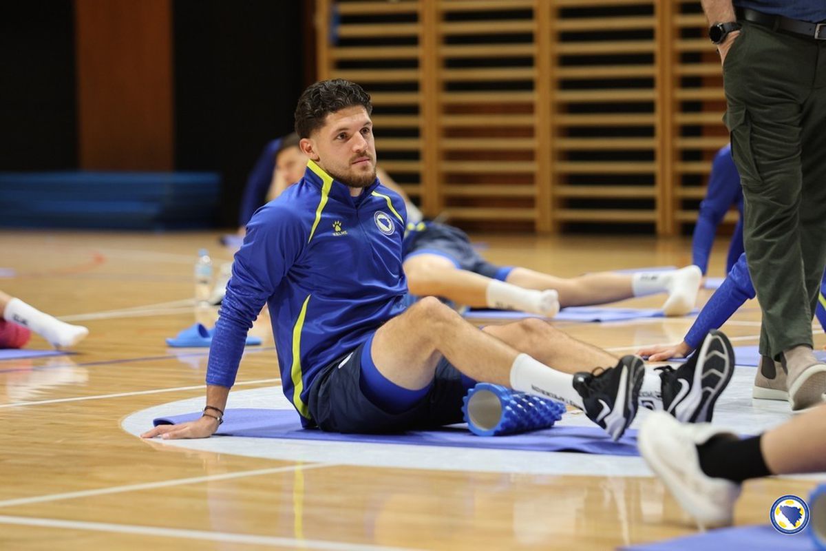 Antrenament neobișnuit înainte de meciul cu România » Bosnia s-a pregătit în interiorul hotelului