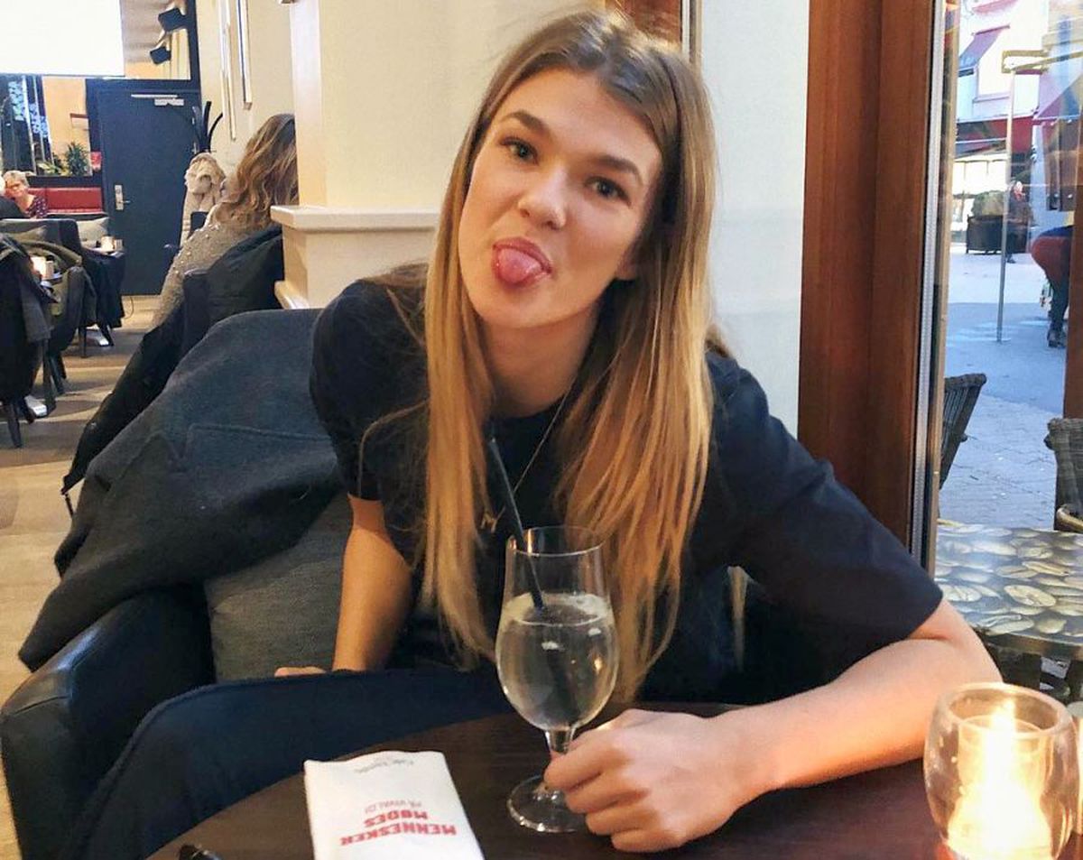 FOTO. Miss handbal vine la CSM București și înlocuiește o altă frumusețe! E măritată cu un fotbalist