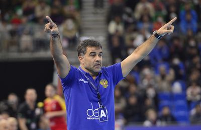 CORESPONDENȚĂ DIN JAPONIA // EXCLUSIV Selecționerul Rusiei a vorbit cu GSP despre scandalul momentului în sportul mondial: „De ce mă întrebați asta?" » Ironie la final