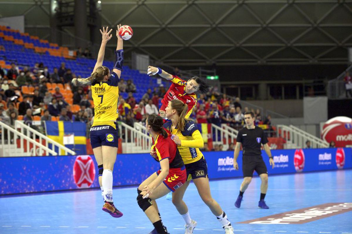 Vasile Mogoș speră să fie chemat de Rădoi la națională: „Când cobor din avion, pup pământul, mi-e dor de ţară!”