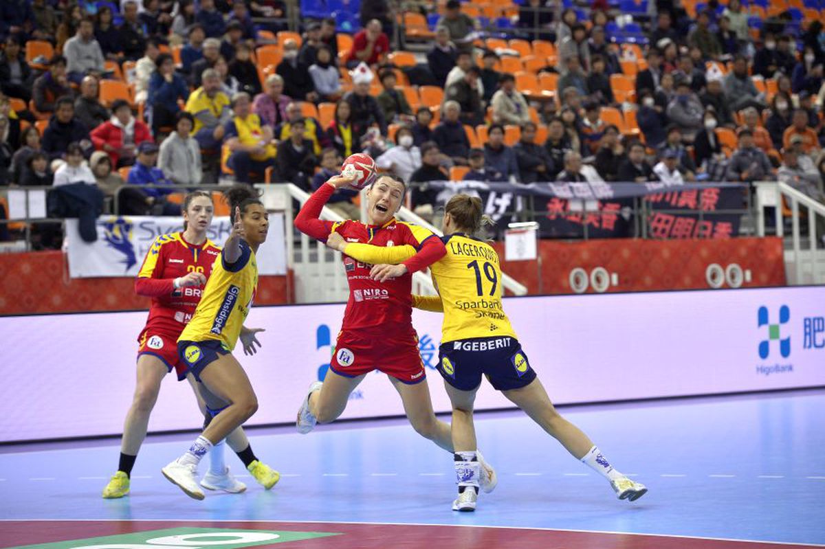 Vasile Mogoș speră să fie chemat de Rădoi la națională: „Când cobor din avion, pup pământul, mi-e dor de ţară!”