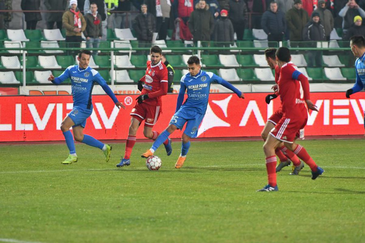 SEPSI - ACADEMICA CLINCENI 4-0 // VIDEO + FOTO » Ceață pentru ilfoveni