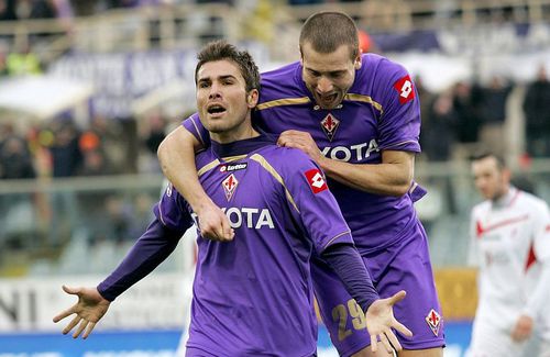 Adrian Mutu (stânga), la Fiorentina