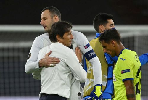 Portarul Samir Handanovic (36 de ani) recunoaște că Inter nu merita să se califice, nereușind să-i dea gol lui Șahtior nici la Milano. „Incredibil că n-am marcat tur-retur”, s-a plâns antrenorul Conte, după egalul, scor 0-0, cu ucrainenii.