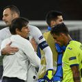 Portarul Samir Handanovic (36 de ani) recunoaște că Inter nu merita să se califice, nereușind să-i dea gol lui Șahtior nici la Milano. „Incredibil că n-am marcat tur-retur”, s-a plâns antrenorul Conte, după egalul, scor 0-0, cu ucrainenii.
