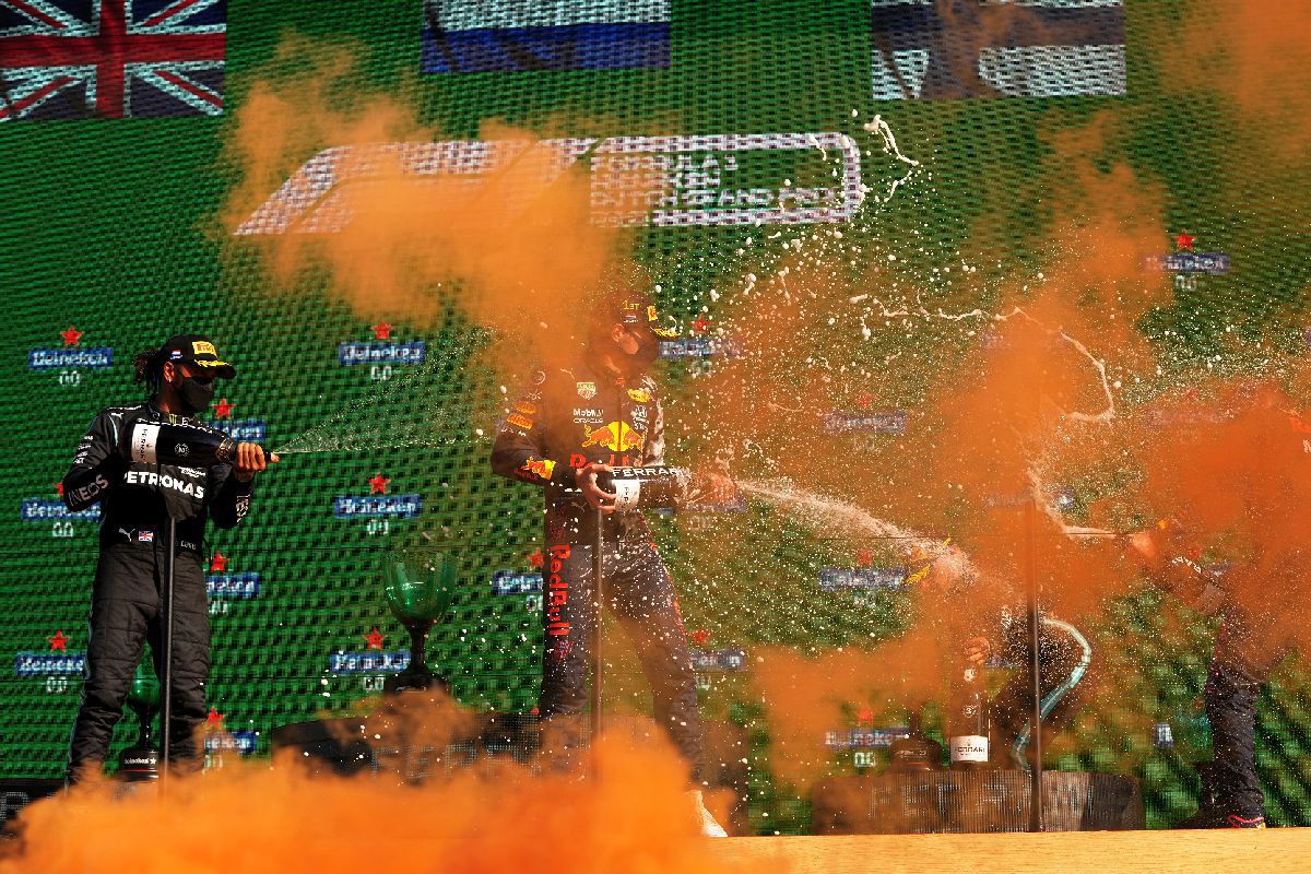 Bătălia Lewis Hamilton - Max Verstappen din 2021, în imagini