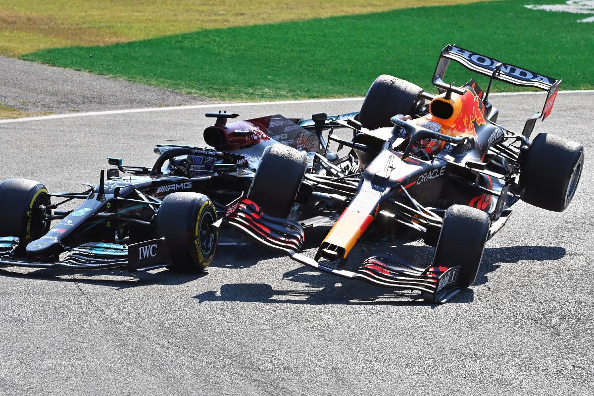 Bătălia Lewis Hamilton - Max Verstappen din 2021, în imagini