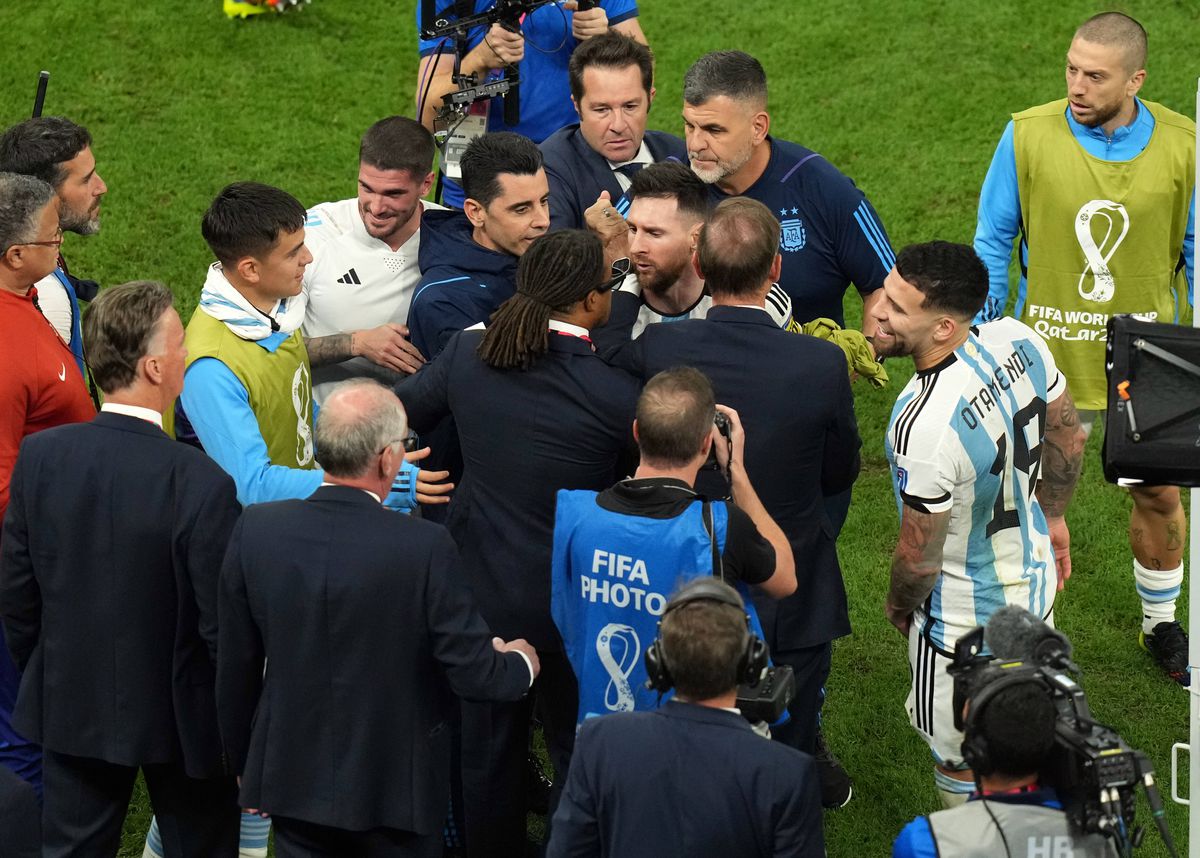 Explicația gestului făcut de Messi la finalul meciului dintre Țările de Jos și Argentina » De ce s-a bucurat în fața lui Van Gaal + L-a făcut praf în direct