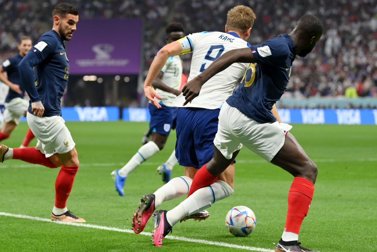 Oh là là! Anglia - Franța 1-2, în sferturile Campionatului Mondial de fotbal. Ovidiu Ioanițoaia, directorul Gazetei, a transmis de pe stadion: visul britanic, spulberat de Giroud!