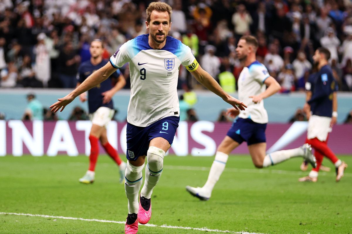 Oh là là! Anglia - Franța 1-2, în sferturile Campionatului Mondial de fotbal. Ovidiu Ioanițoaia, directorul Gazetei, a transmis de pe stadion: visul britanic, spulberat de Giroud!