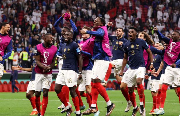 Oh là là! Anglia - Franța 1-2, în sferturile Campionatului Mondial de fotbal. Ovidiu Ioanițoaia, directorul Gazetei, a transmis de pe stadion: visul britanic, spulberat de Giroud!