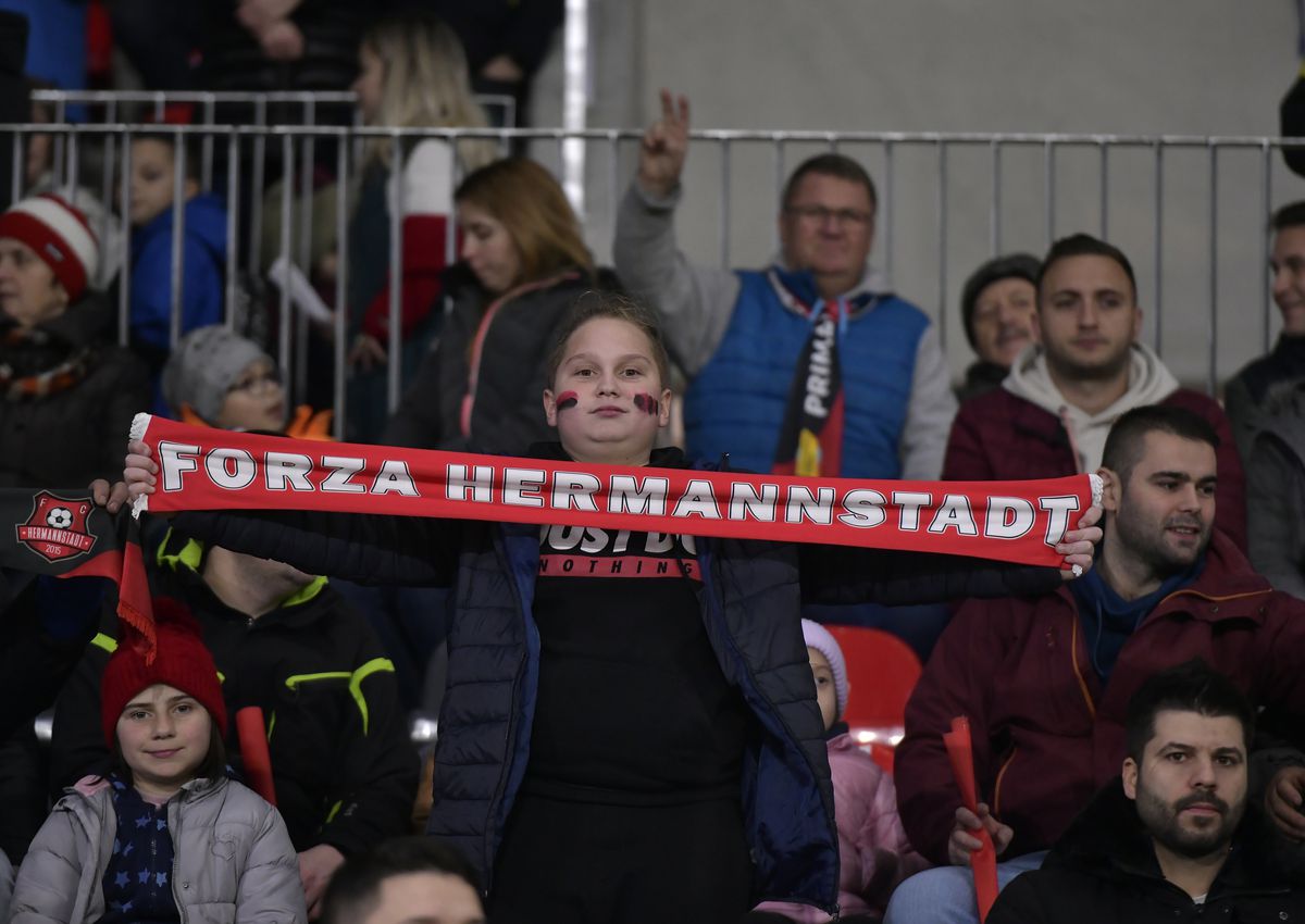 Inaugurare cu fast a stadionului  » Hermannstadt a dat de pământ cu Farul Constanța, în runda #20 din Superliga