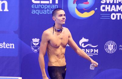 David Popovici, medalie de bronz în proba de 100 m liber la Campionatele Europene în bazin scurt » Robert Badea, locul 5 la 400 m mixt