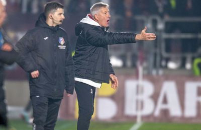 „Vă reproșați ceva?”» Ce a răspuns Bergodi + Ce spune după ce fanii i-au cerut demisia: „Nu merit”