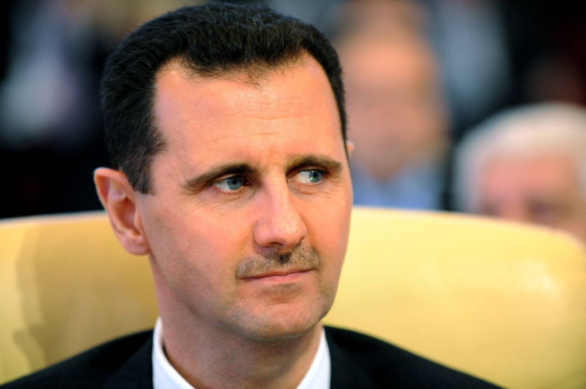 Au schimbat sigla echipei naționale a Siriei, după fuga lui Bashar al-Assad + Ce au găsit în garajul din subsol al dictatorului