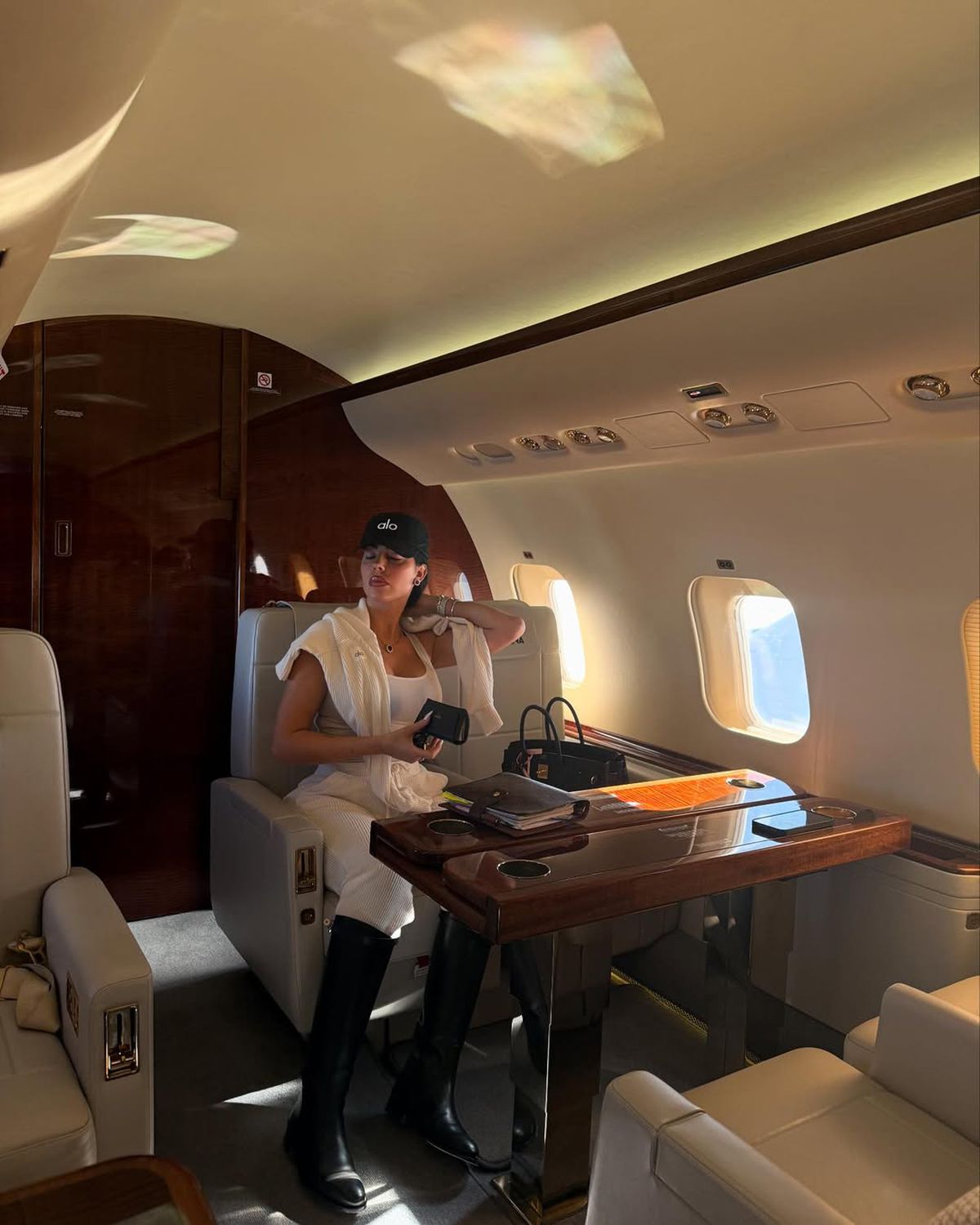 Cristiano Ronaldo și-a personalizat avionul. Cât costă și cum arată aeronava de lux a căpitanului portughez