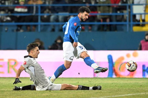 Amar Kvakic, în stânga, într-un meci cu Farul // foto: Imago Images