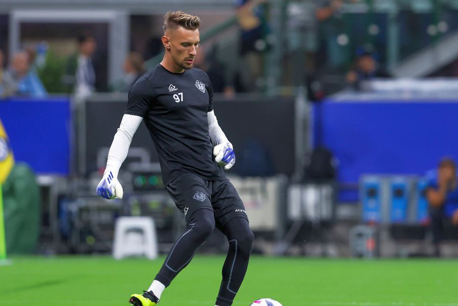 Internaționalul român care nu mai joacă de 15 luni, pe lista de transferuri a lui Dan Șucu