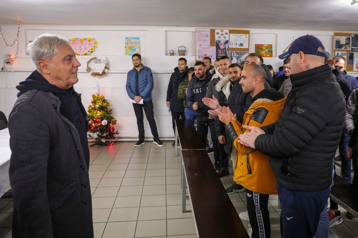 Sorin Cârțu, Ștefan Baiaram și Laurențiu Popescu în vizită la penitenciar / Foto: U Craiova