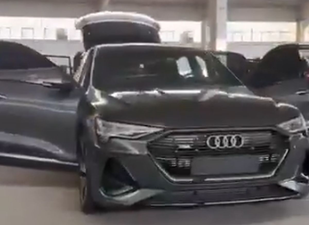 Au schimbat sigla echipei naționale a Siriei, după fuga lui Bashar al-Assad + Ce au găsit în garajul din subsol al dictatorului