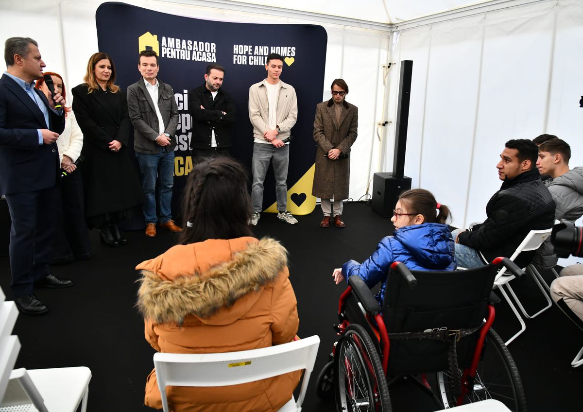 David Popovici, fără cuvinte în fața copiilor pentru care și-a dorit o casă