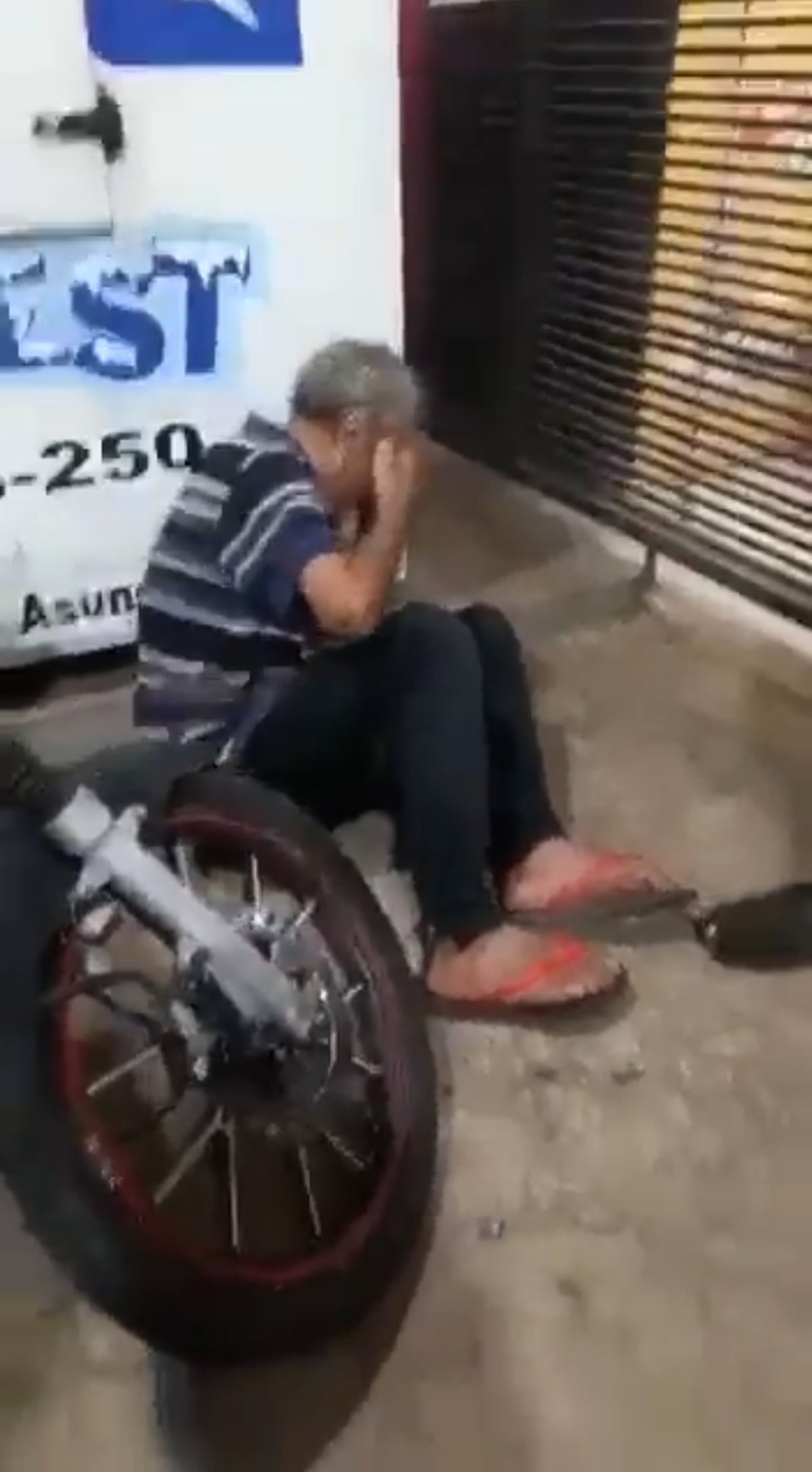 Fost mare fotbalist al țării, astăzi trăiește ca un om al străzii, în timp ce copiii lui stau în lux! » „Nu te poți uita nepăsător cum piere un astfel de om”