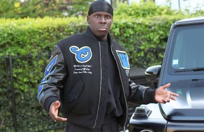 Englezii râd de țeapa luată de români: „El abia mai poate merge și ei visau la Liga Campionilor”