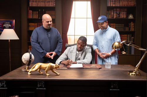 Paul Pogba a declarat că „și-a petrecut timpul liber cercetând pentru a încerca să înțeleagă tehnicile și strategiile” curselor de cămile