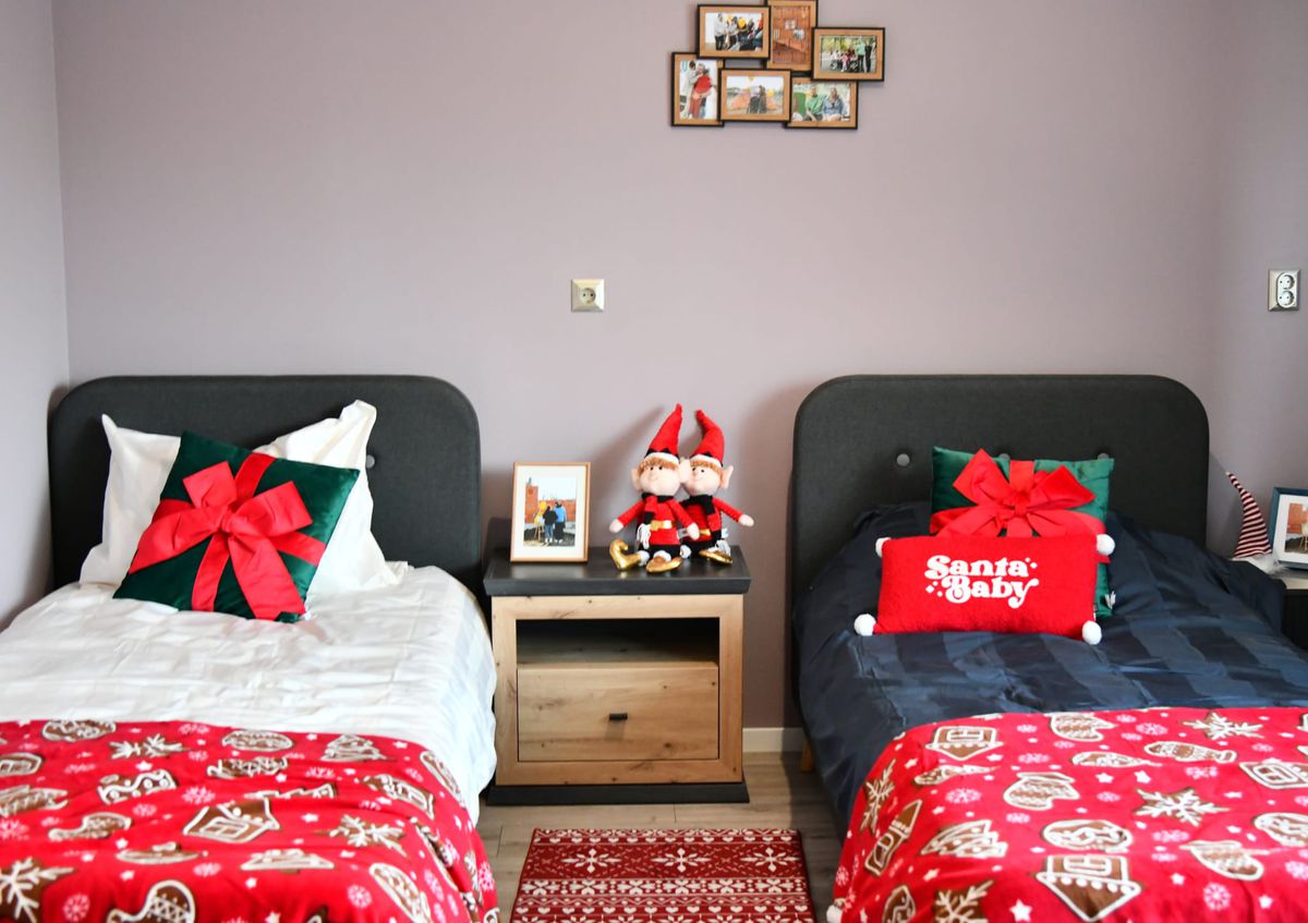 David Popovici, și canotori, inaugurare casă Hope and Homes for Children