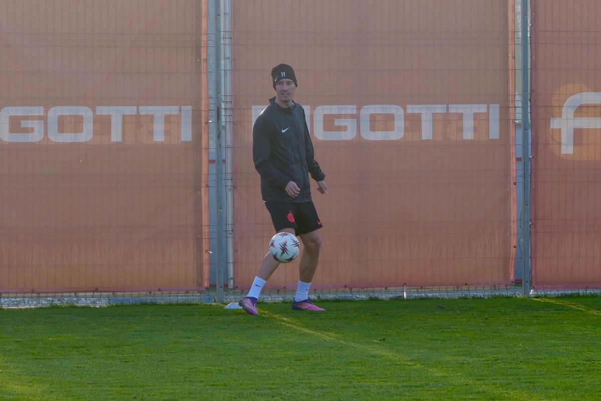 FCSB, antrenament oficial înainte de meciul cu Feyenoord // Foto: Andrei Furnigă (GSP)