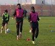 Darius Olaru, Edjouma, Thiam la antrenamentul oficial înainte de FCSB - Feyenoord // Foto: Andrei Furnigă (GSP)
