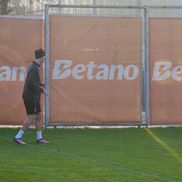 David Miculescu, la antrenamentul oficial înainte de FCSB - Feyenoord // Foto: Andrei Furnigă (GSP)
