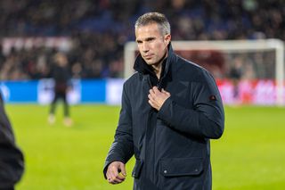 Suporterii lui Feyenoord i-au cerut demisia lui Robin van Persie la doar o săptămână de la înfrângerea cu FCSB