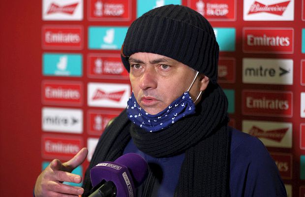 Mesaj pentru Jose Mourinho! Fanii unei echipe din a 8-a ligă din Anglia s-au distrat cu managerul lui Tottenham