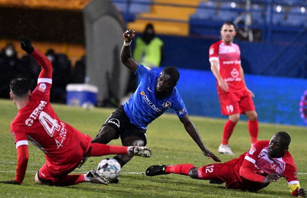 Durii din Liga 1 » Echipele și jucătorii care au faultat cel mai mult în tur + Cei mai drastici arbitri