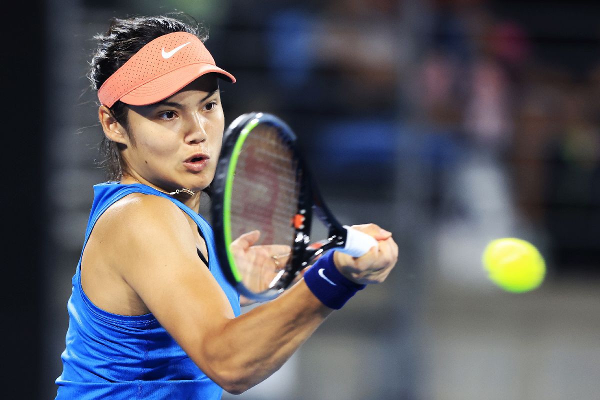 Emma Răducanu nu se regăsește! A pierdut cu 0-6, 1-6 la primul meci din 2022