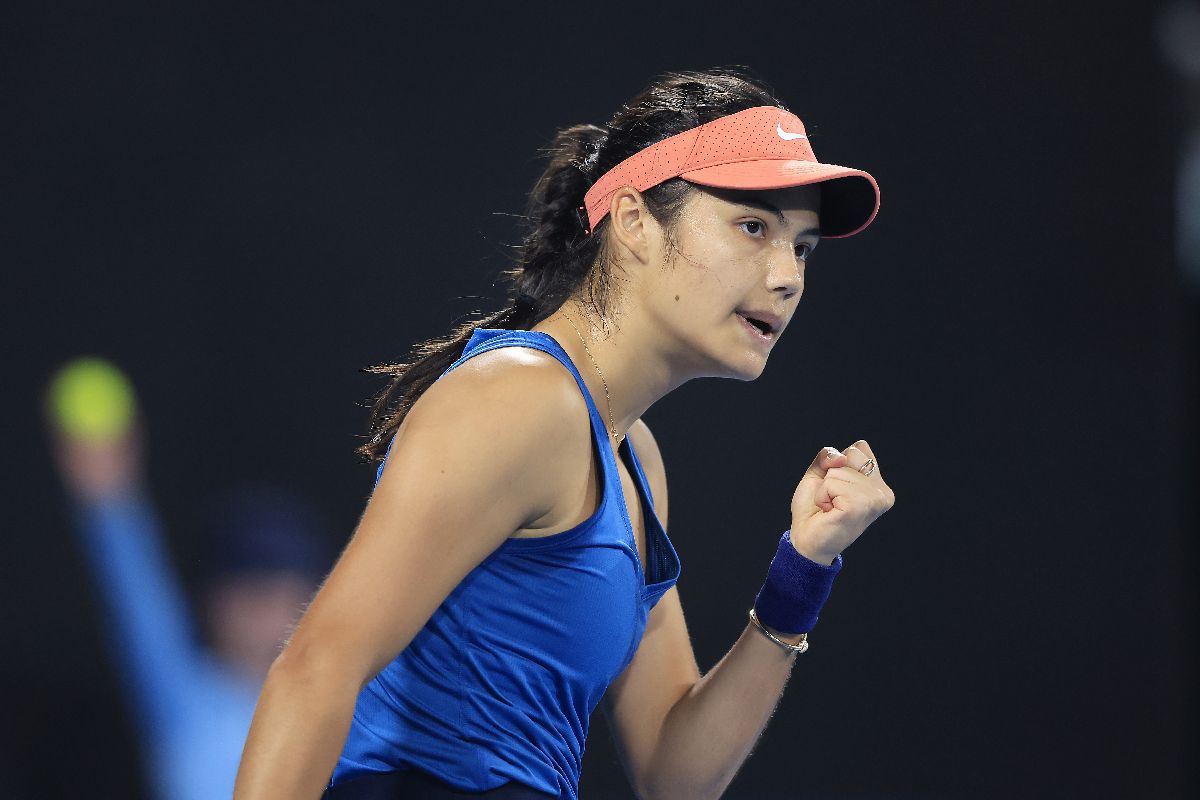 Emma Răducanu nu se regăsește! A pierdut cu 0-6, 1-6 la primul meci din 2022