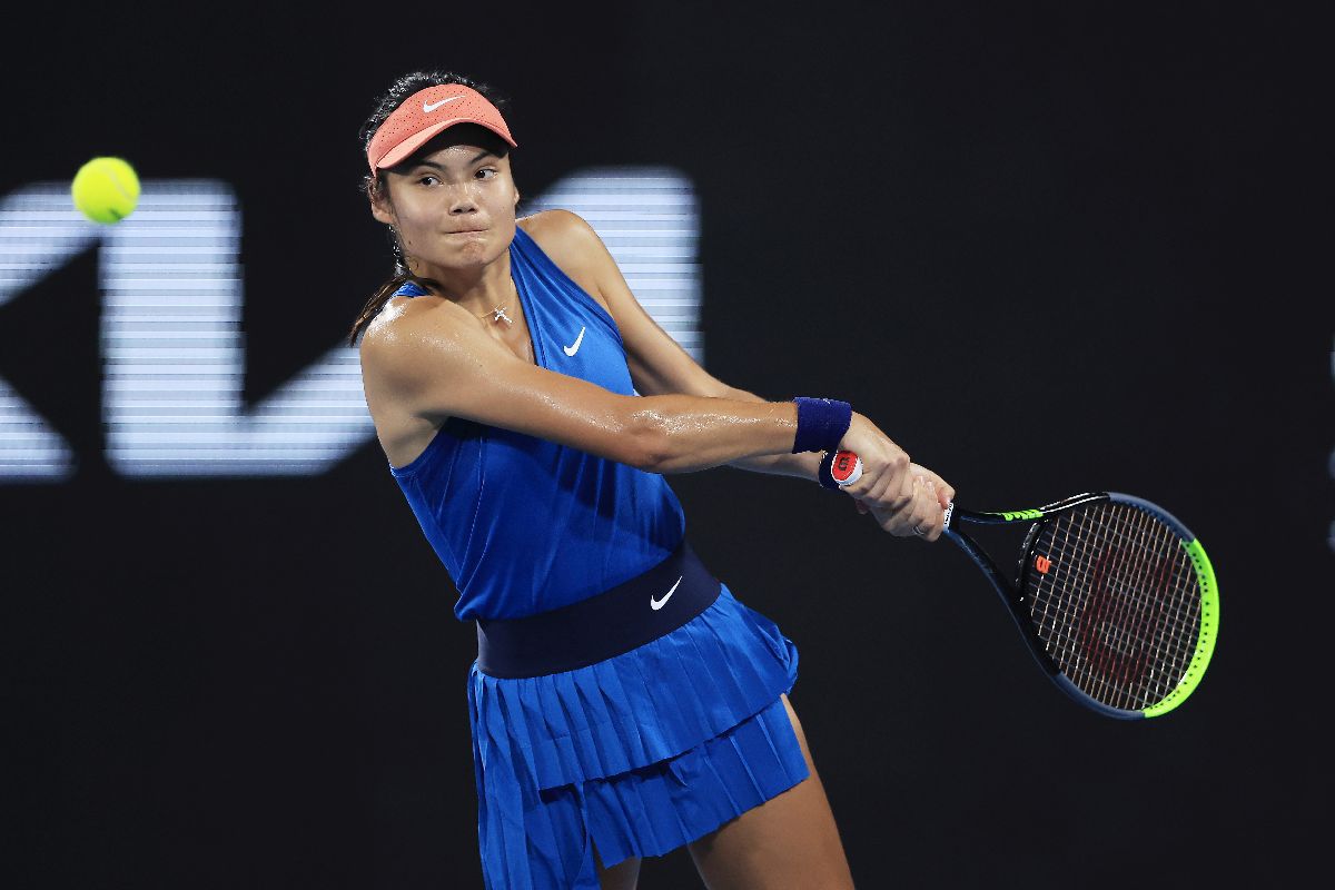 Emma Răducanu nu se regăsește! A pierdut cu 0-6, 1-6 la primul meci din 2022