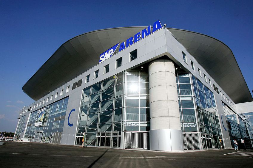 România debutează vineri, de la ora 19:00, la Campionatul European de handbal masculin. Adversara „tricolorilor” pregătiți de Xavi Pascual va fi Austria, într-un meci programat în SAP Arena din Mannheim.
