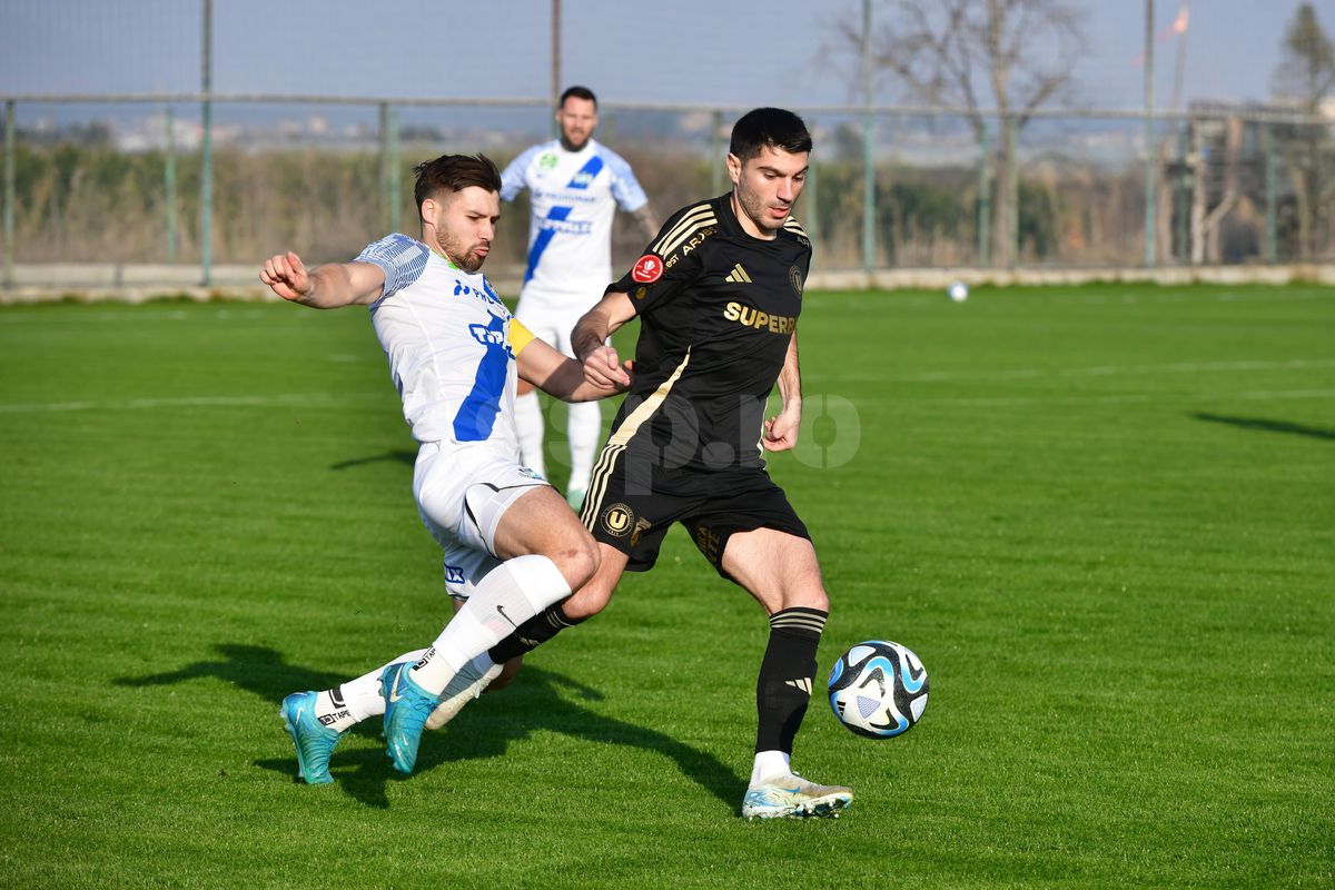 Lucescu a venit să-i vadă pe greii lui Sabău la amicalul lui U Cluj, dar a sclipit un puști de 16 ani, care a și înscris