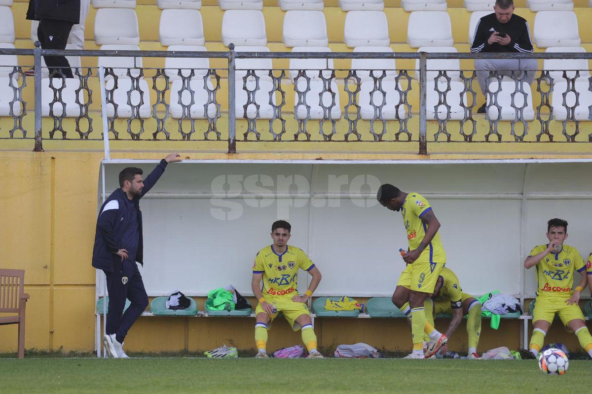CSKA 1948 - Petrolul: 5 goluri în al doilea amical al echipei lui Mutu » Contribuție la debut pentru vârful din Turcia