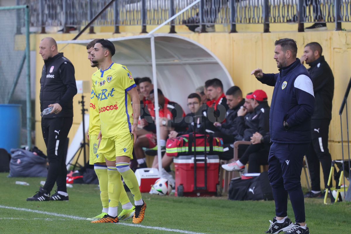 CSKA 1948 - Petrolul: 5 goluri în al doilea amical al echipei lui Mutu » Contribuție la debut pentru vârful din Turcia