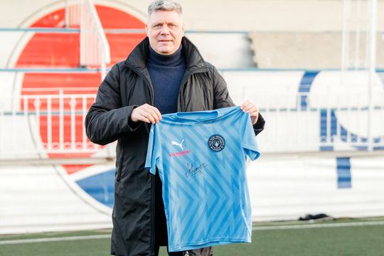 Tibor Selymes, prezentat la New Diamonds Club / Sursă foto: Facebook