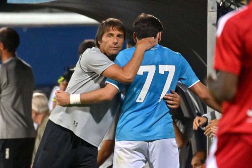 Khvicha Kvaratskhelia l-a avut antrenor pe Antonio Conte în 19 meciuri la Napoli, reușind 5 goluri și 3 assisturi / Foto: Imago
