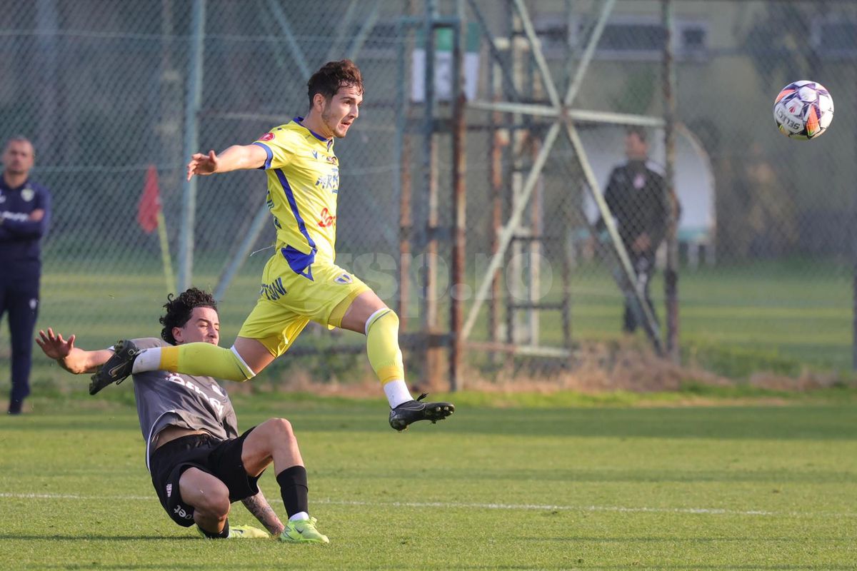 CSKA 1948 - Petrolul: 5 goluri în al doilea amical al echipei lui Mutu » Contribuție la debut pentru vârful din Turcia