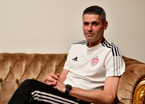 Secretul lui Valentin Suciu, antrenorul care a revitalizat-o pe Sepsi: „Asta fac în fiecare seară” » Anunțul despre Denis Ciobotariu + Viciul de care nu poate să scape