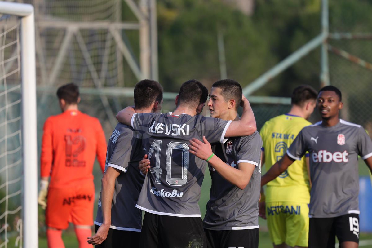 CSKA 1948 - Petrolul: 5 goluri în al doilea amical al echipei lui Mutu » Contribuție la debut pentru vârful din Turcia